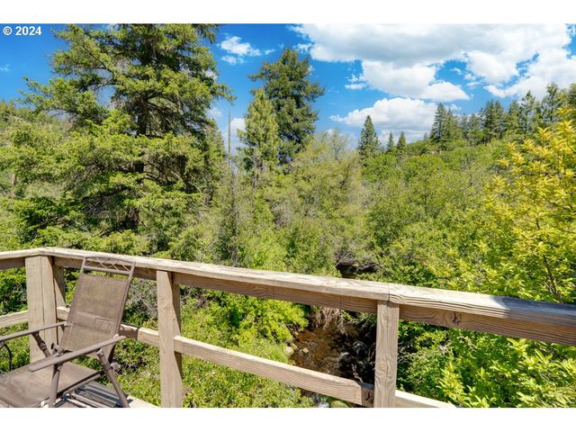 304 TOAD Rd, Goldendale, WA 98620