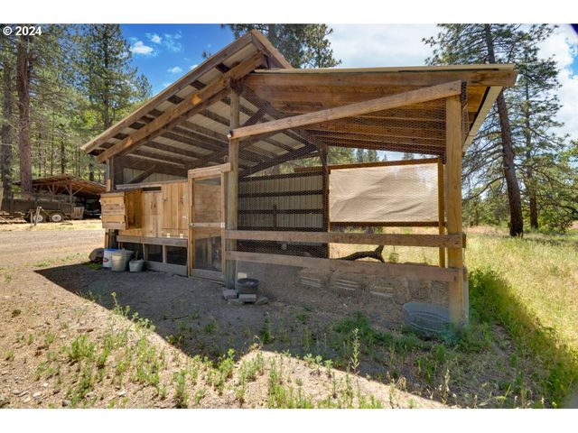 304 TOAD Rd, Goldendale, WA 98620