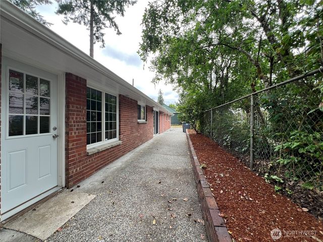 6716 Mt Tacoma Drive SW, Lakewood, WA 98499