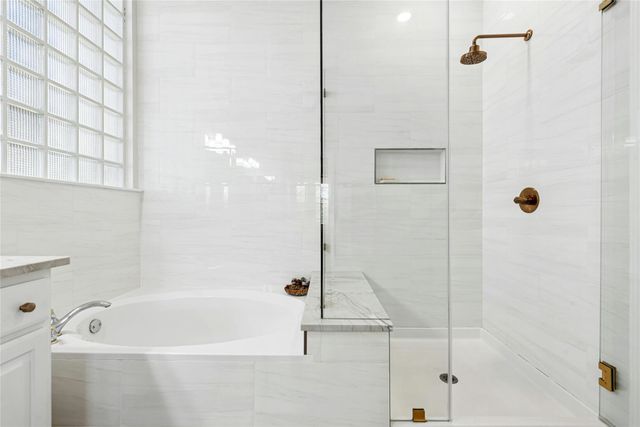 125 Crystal Springs DR, Georgetown, TX 78633