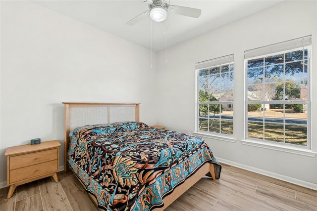 125 Crystal Springs DR, Georgetown, TX 78633