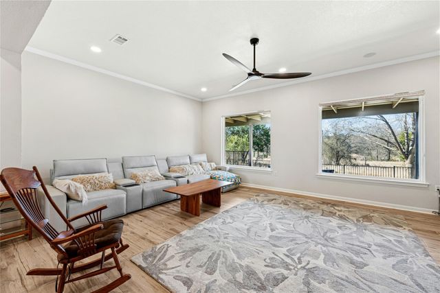 125 Crystal Springs DR, Georgetown, TX 78633