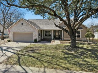 125 Crystal Springs DR, Georgetown, TX 78633
