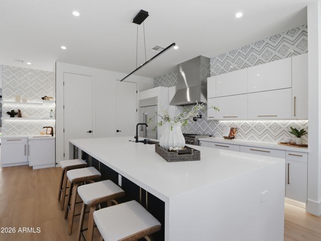 4317 E CAMPBELL Avenue, Phoenix, AZ 85018