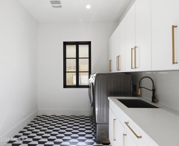 4317 E CAMPBELL Avenue, Phoenix, AZ 85018