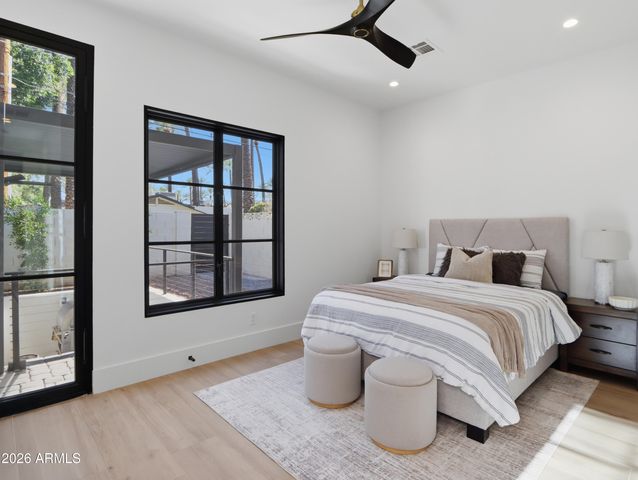 4317 E CAMPBELL Avenue, Phoenix, AZ 85018