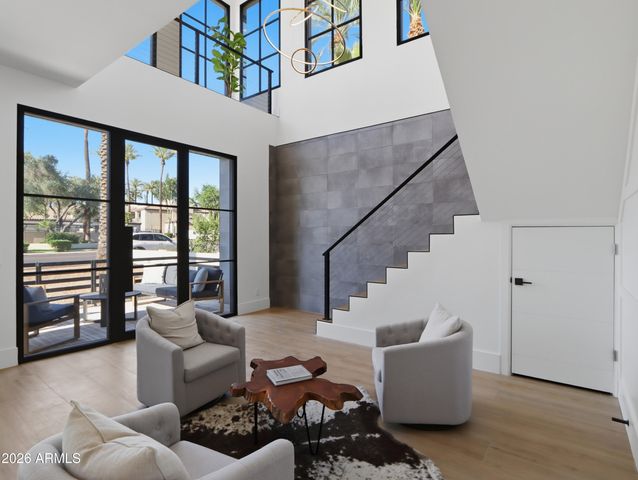 4317 E CAMPBELL Avenue, Phoenix, AZ 85018