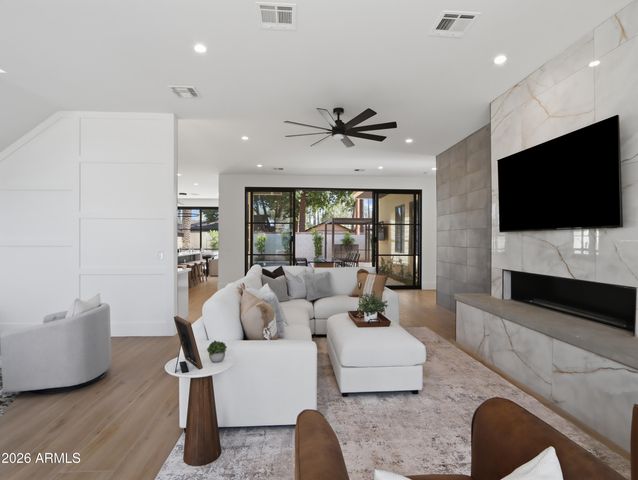 4317 E CAMPBELL Avenue, Phoenix, AZ 85018
