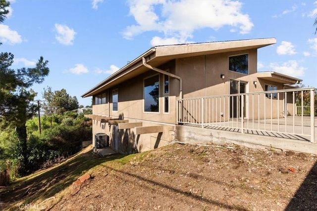 2377 Silver Ridge Avenue, Los Angeles, CA 90039