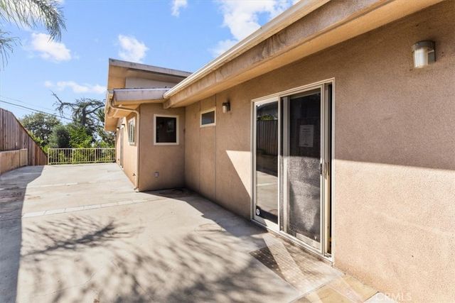 2377 Silver Ridge Avenue, Los Angeles, CA 90039