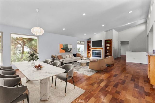 2377 Silver Ridge Avenue, Los Angeles, CA 90039