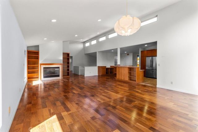 2377 Silver Ridge Avenue, Los Angeles, CA 90039