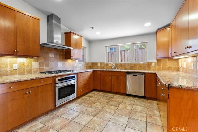 2377 Silver Ridge Avenue, Los Angeles, CA 90039