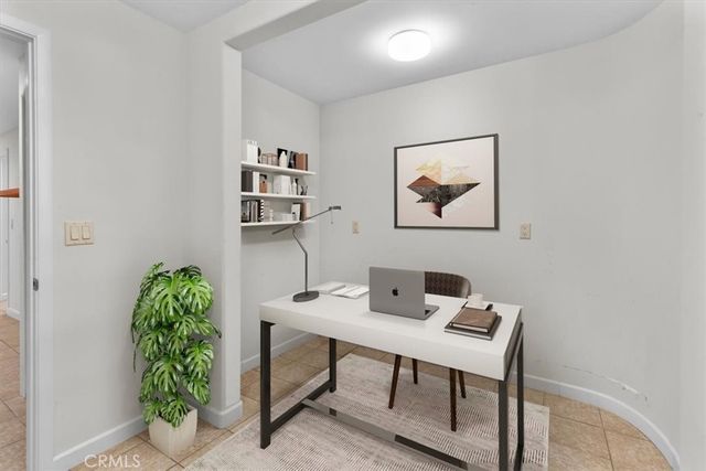 2377 Silver Ridge Avenue, Los Angeles, CA 90039