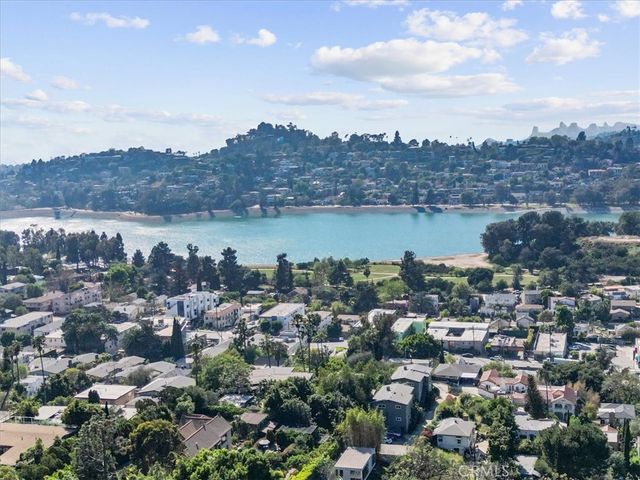 2377 Silver Ridge Avenue, Los Angeles, CA 90039