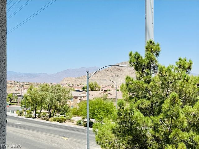 3504 Desert Cliff Street 202, Las Vegas, NV 89129