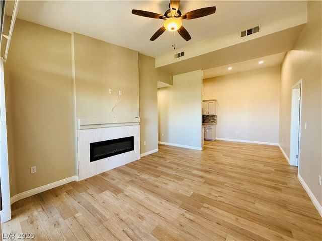 3504 Desert Cliff Street 202, Las Vegas, NV 89129