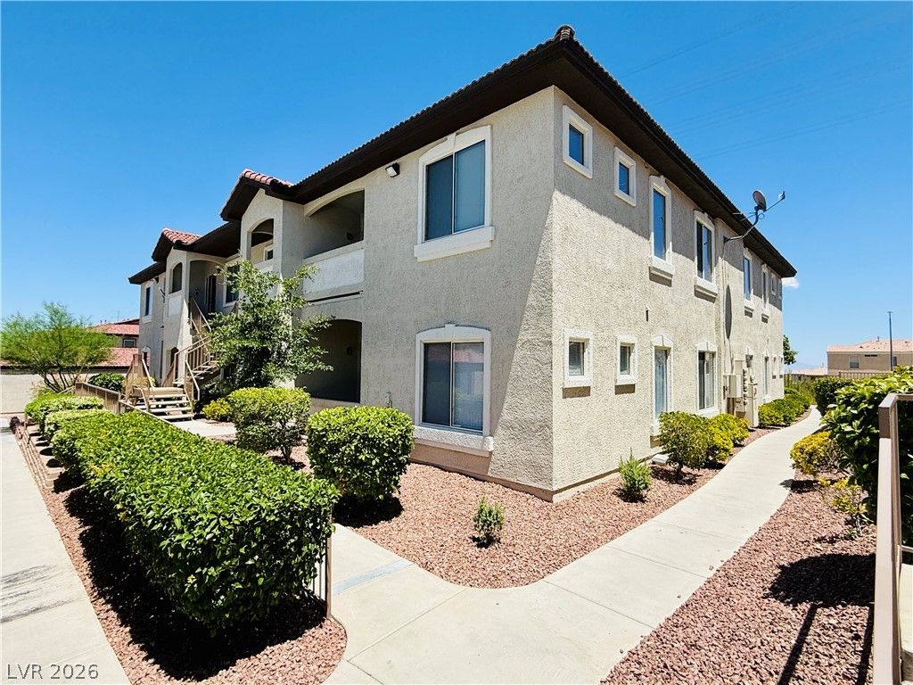 3504 Desert Cliff Street 202, Las Vegas, NV 89129