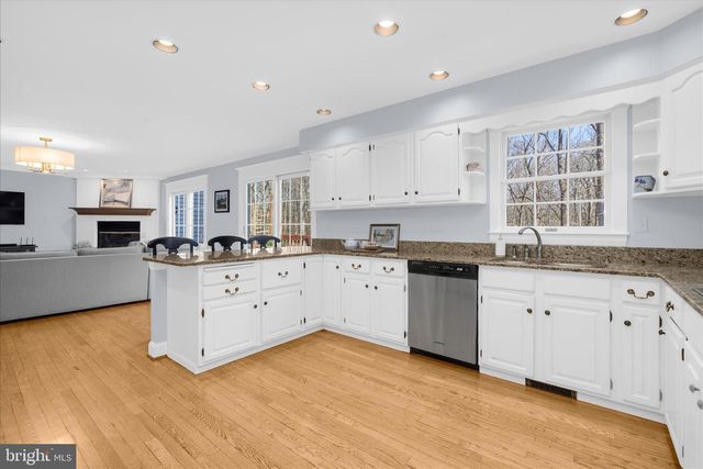 962 COACHWAY, Annapolis, MD 21401