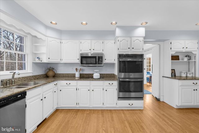 962 COACHWAY, Annapolis, MD 21401