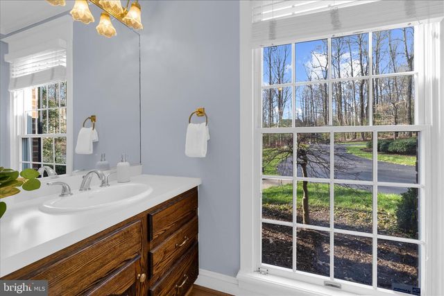 962 COACHWAY, Annapolis, MD 21401