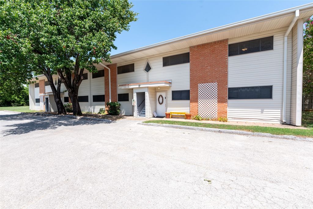 401 Betchan Street 3-B, Lake Dallas, TX 75065