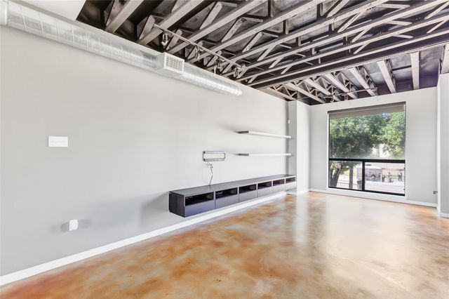 310 S Jensen Drive 2, Houston, TX 77003