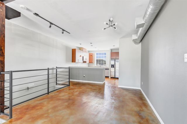 310 S Jensen Drive 2, Houston, TX 77003