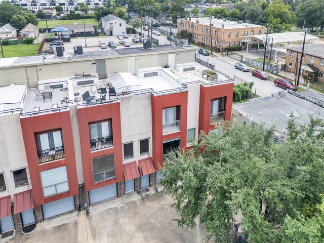 310 S Jensen Drive 2, Houston, TX 77003