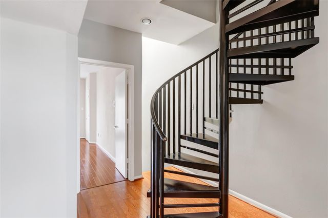 310 S Jensen Drive 2, Houston, TX 77003