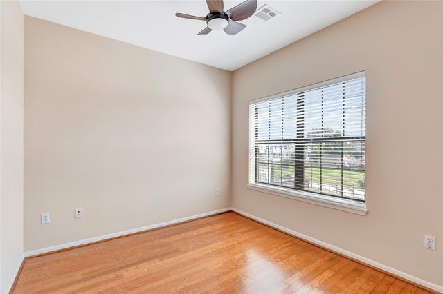 310 S Jensen Drive 2, Houston, TX 77003