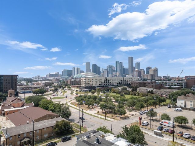 310 S Jensen Drive 2, Houston, TX 77003