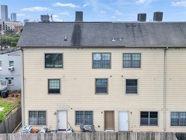 310 S Jensen Drive 2, Houston, TX 77003