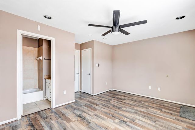 310 S Jensen Drive 2, Houston, TX 77003