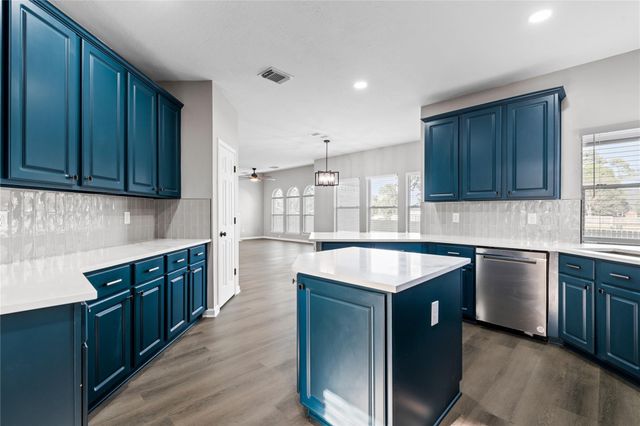 18706 Dempsey Oaks Drive, Humble, TX 77346