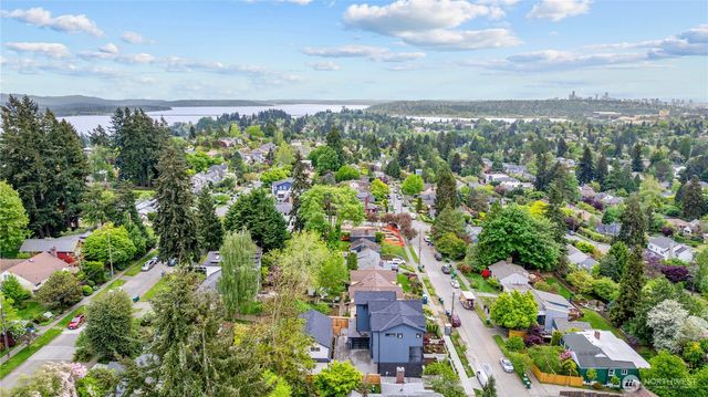 6832 B 47th Avenue NE, Seattle, WA 98115