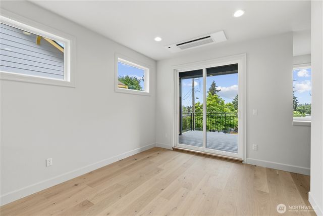 6832 B 47th Avenue NE, Seattle, WA 98115