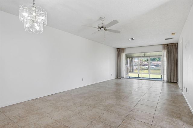 5852 Dream Court 35D, Fort Pierce, FL 34982