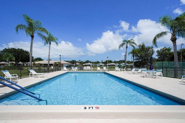 5852 Dream Court 35D, Fort Pierce, FL 34982