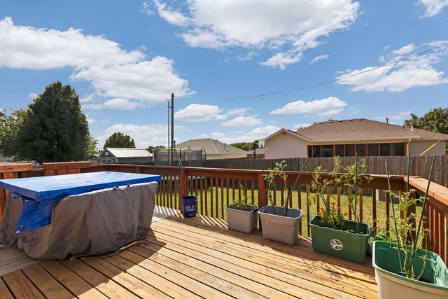 443 S Beechwood Avenue, Republic, MO 65738