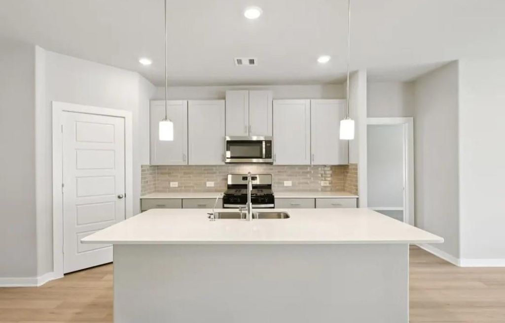 8307 Rio Spring Drive, Baytown, TX 77523