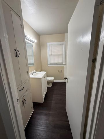 504 W Saint Johns Ave A, Austin, TX 78752