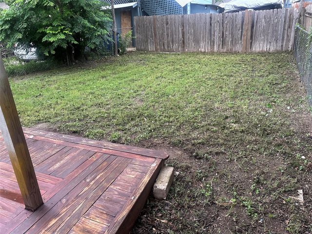 504 W Saint Johns Ave A, Austin, TX 78752