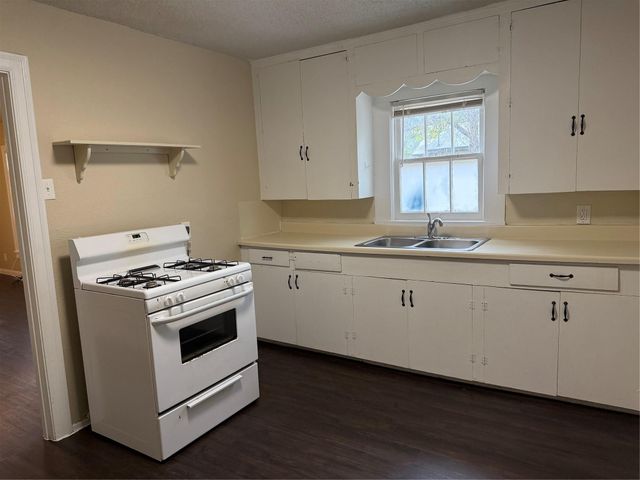 504 W Saint Johns Ave A, Austin, TX 78752