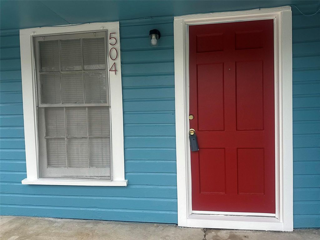 504 W Saint Johns Ave A, Austin, TX 78752