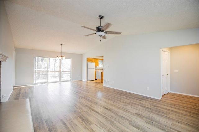 9 Cromer Drive, Bella Vista, AR 72715