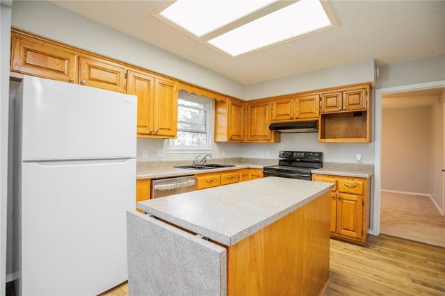 9 Cromer Drive, Bella Vista, AR 72715