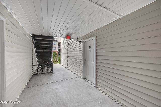 2827 Bloomfield Lane Unit 106, Wilmington, NC 28412