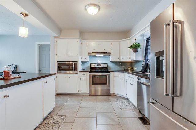 417 Vickie Drive, Del City, OK 73115