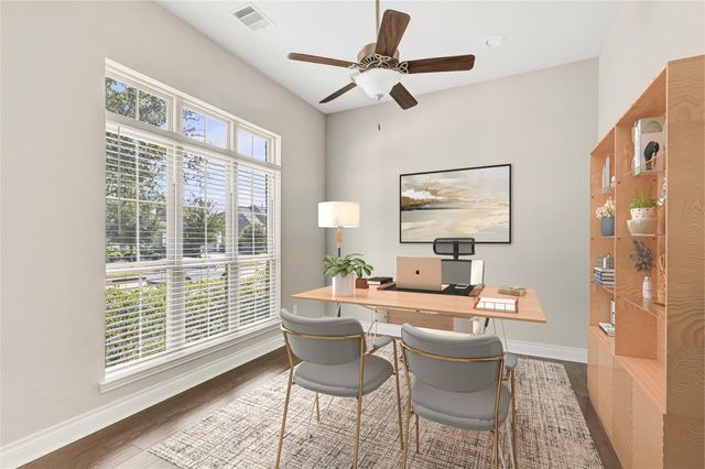 9810 Carver Drive, Rosharon, TX 77583